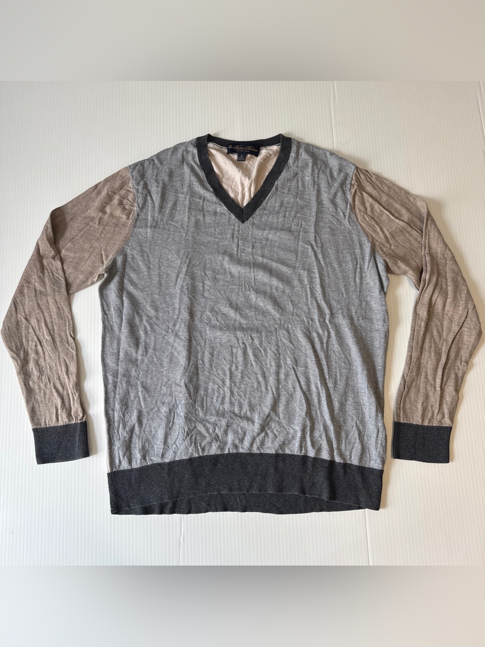 Brooks Brothers Italian Yarn Silk Blend V Neck Sweater Old Money Quiet Luxury M